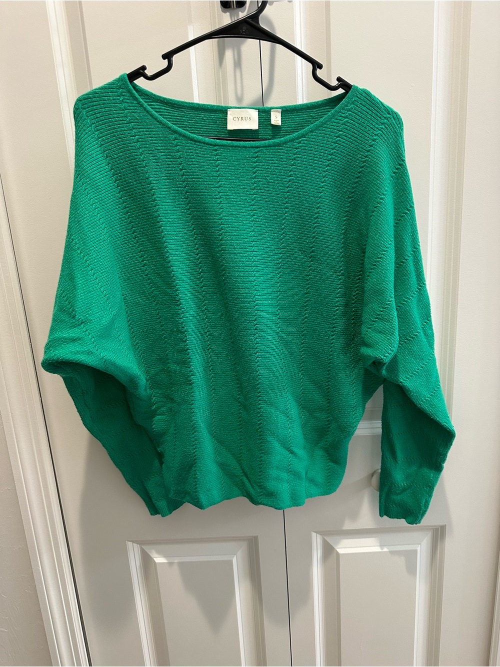 Cyrus by Anthropologie Emerald Green Lightweight Knit Sweater Size S Stretchy